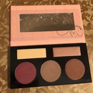 BH Cosmetics Forever Nude Sculpt & Glow Contour